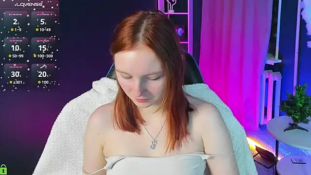 Snapshot of AngelWisee chatting on December 23, 2025, 2:53 am AngelWisee online show from December 23, 2025, 2:53 am