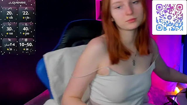 Snapshot of AngelWisee chatting on January 14, 2026, 1:11 am AngelWisee online show from January 14, 2026, 1:11 am