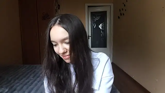 Kimixoo online show from November 12, 2025, 9:42 am