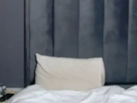 Snapshot of TASH360 chatting on November 10, 2025, 7:24 pm TASH360 online show from November 10, 2025, 7:24 pm