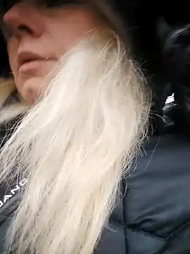 Lana-murr online show from December 1, 2025, 7:57 am