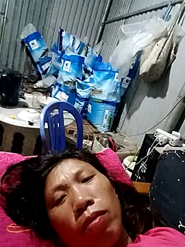 Snapshot of bella-la chatting on October 28, 2025, 5:37 pm bella-la online show from October 28, 2025, 5:37 pm