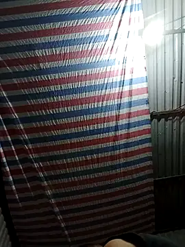 Snapshot of bella-la chatting on November 9, 2025, 10:57 am bella-la online show from November 9, 2025, 10:57 am