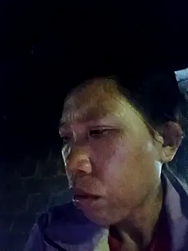 Snapshot of bella-la chatting on November 12, 2025, 1:39 am bella-la online show from November 12, 2025, 1:39 am