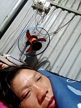 Snapshot of bella-la chatting on November 13, 2025, 8:08 pm bella-la online show from November 13, 2025, 8:08 pm