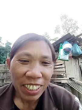 Snapshot of bella-la chatting on November 15, 2025, 9:39 am bella-la online show from November 15, 2025, 9:39 am