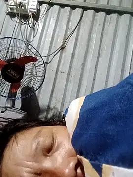 Snapshot of bella-la chatting on November 28, 2025, 9:50 pm bella-la online show from November 28, 2025, 9:50 pm