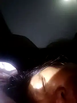 Snapshot of bella-la chatting on December 1, 2025, 9:20 pm bella-la online show from December 1, 2025, 9:20 pm