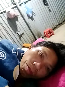 Snapshot of bella-la chatting on December 13, 2025, 8:14 pm bella-la online show from December 13, 2025, 8:14 pm