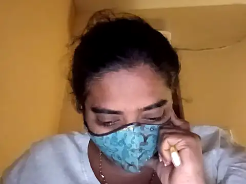 Snapshot of bigtelugubhama chatting on February 25, 2026, 8:29 pm bigtelugubhama online show from February 25, 2026, 8:29 pm