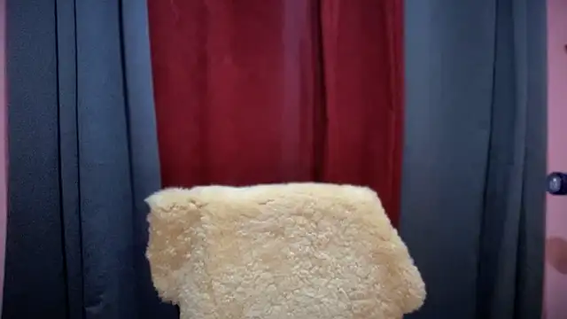 untouchable mia online show from November 10, 2025, 10:36 am