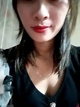 Snapshot of Em_xinh01 chatting on October 29, 2025, 9:00 am Em xinh01 online show from October 29, 2025, 9:00 am