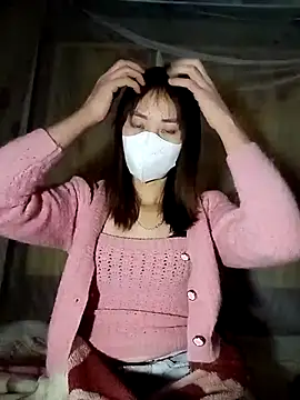 Snapshot of Em_xinh01 chatting on December 1, 2025, 1:21 am Em xinh01 online show from December 1, 2025, 1:21 am