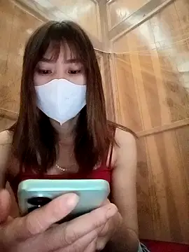 Snapshot of Em_xinh01 chatting on December 3, 2025, 5:04 am Em xinh01 online show from December 3, 2025, 5:04 am