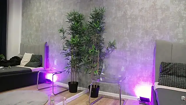 Snapshot of NattyMoonx chatting on December 15, 2025, 8:13 pm NattyMoonx online show from December 15, 2025, 8:13 pm