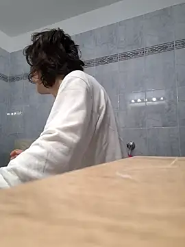 Snapshot of Piediniecollant chatting on December 2, 2025, 5:35 am Piediniecollant online show from December 2, 2025, 5:35 am