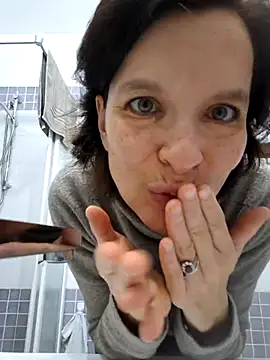 Snapshot of Piediniecollant chatting on December 20, 2025, 6:20 am Piediniecollant online show from December 20, 2025, 6:20 am