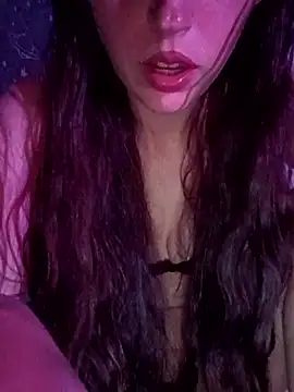 Snapshot of Heavenlyangelforever chatting on March 16, 2026, 4:07 am Heavenlyangelforever online show from March 16, 2026, 4:07 am