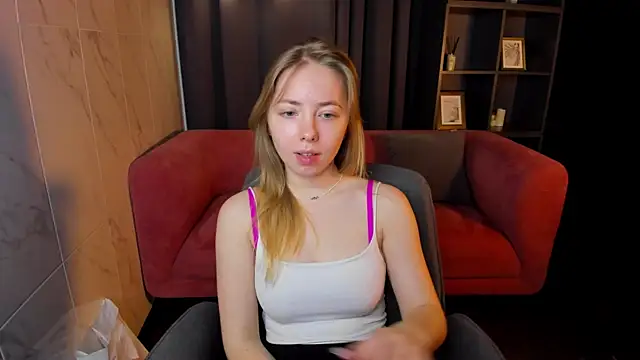 Snapshot of Nora_Miller chatting on November 21, 2025, 6:01 am Nora Miller online show from November 21, 2025, 6:01 am