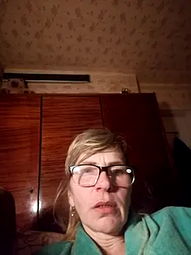 Snapshot of Georgette466 chatting on February 10, 2026, 6:01 pm Georgette466 online show from February 10, 2026, 6:01 pm
