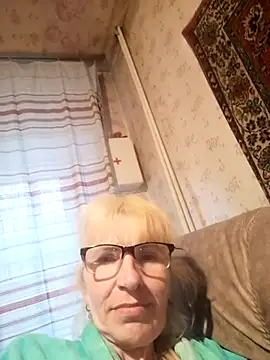 Snapshot of Georgette466 chatting on April 2, 2026, 4:04 pm Georgette466 online show from April 2, 2026, 4:04 pm