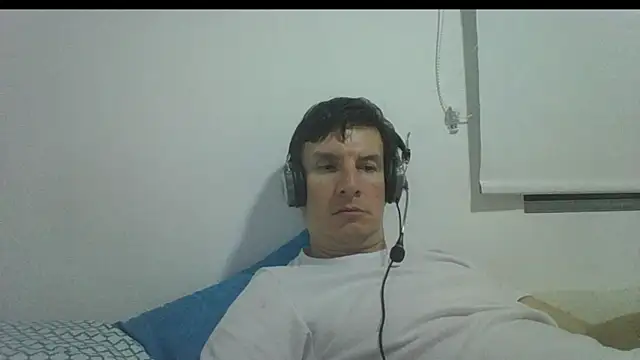 Snapshot of carliesexyman chatting on December 1, 2025, 8:30 am carliesexyman online show from December 1, 2025, 8:30 am