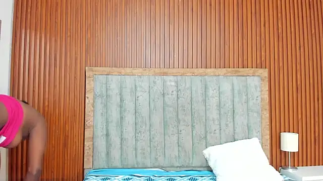 Katrina London online show from December 13, 2025, 7:53 pm