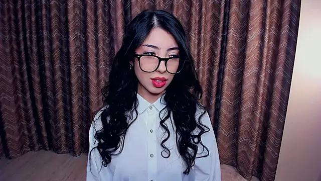 TonjaNeace online show from November 10, 2025, 5:06 am