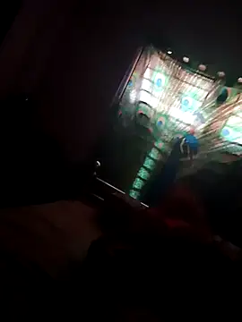 Snapshot of Laal_Parilove chatting on November 11, 2025, 10:04 am Laal Parilove online show from November 11, 2025, 10:04 am