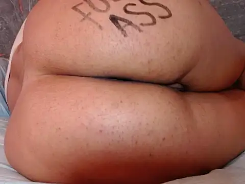 Snapshot of SexyBombs-01 chatting on November 24, 2025, 6:40 pm SexyBombs-01 online show from November 24, 2025, 6:40 pm