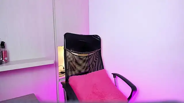 Snapshot of GabyMason_ chatting on December 20, 2025, 6:04 pm GabyMason online show from December 20, 2025, 6:04 pm