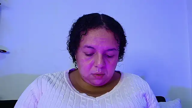 Natasha Amber online show from November 5, 2025, 3:23 pm