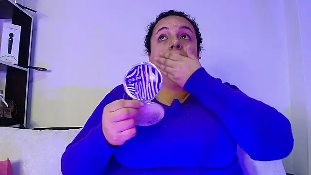 Snapshot of Natasha_Amber chatting on November 10, 2025, 1:43 pm Natasha Amber online show from November 10, 2025, 1:43 pm