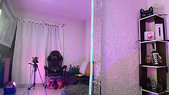 Snapshot of Natasha_Amber chatting on November 13, 2025, 12:48 pm Natasha Amber online show from November 13, 2025, 12:48 pm