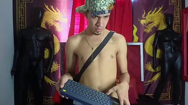 Snapshot of Latin_Duo13 chatting on November 22, 2025, 7:13 pm Latin Duo13 online show from November 22, 2025, 7:13 pm