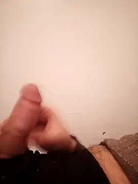 Snapshot of Fa7l1995 chatting on December 23, 2025, 12:52 am Fa7l1995 online show from December 23, 2025, 12:52 am