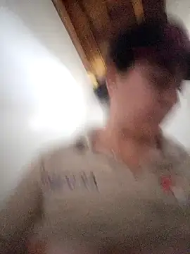 Snapshot of Camila-Valverde chatting on December 16, 2025, 9:42 pm Camila-Valverde online show from December 16, 2025, 9:42 pm