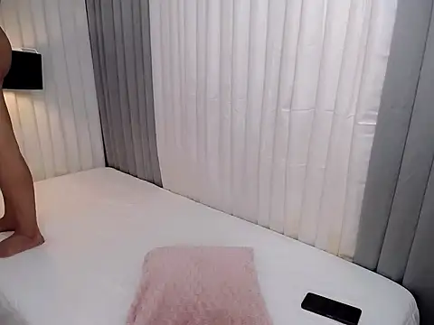 Xhugejerkingtrans online show from January 10, 2026, 10:06 am