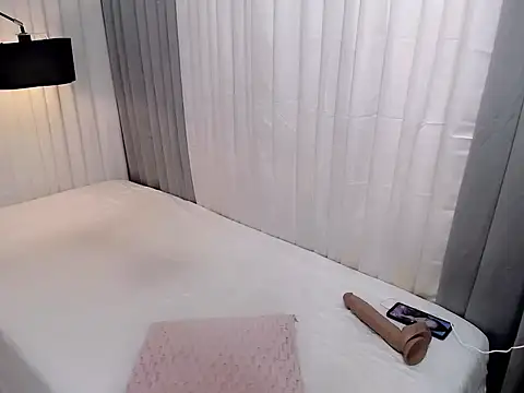 Xhugejerkingtrans online show from April 1, 2026, 3:40 am