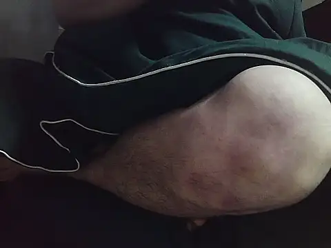 Snapshot of Stripholyday chatting on November 10, 2025, 2:38 pm Stripholyday online show from November 10, 2025, 2:38 pm