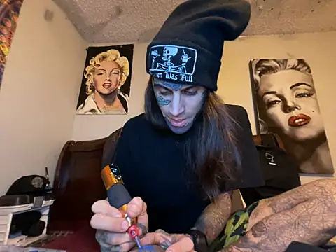 Snapshot of Dyskizly chatting on November 21, 2025, 2:49 pm Dyskizly online show from November 21, 2025, 2:49 pm