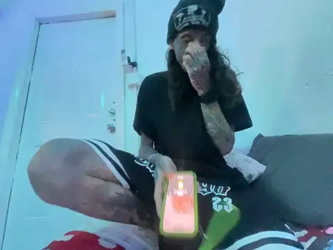 Snapshot of Dyskizly chatting on February 13, 2026, 4:41 am Dyskizly online show from February 13, 2026, 4:41 am