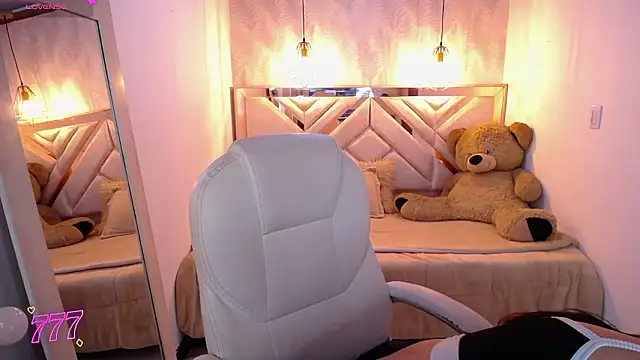 emmaa garciia online show from March 27, 2026, 3:34 am