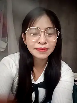 Snapshot of Bamboo-niee123 chatting on December 17, 2025, 2:23 pm Bamboo-niee123 online show from December 17, 2025, 2:23 pm