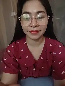 Bamboo-niee123 online show from May 15, 2026, 11:34 pm