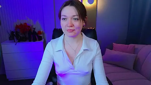 Snapshot of R_I_N_A chatting on February 3, 2026, 2:53 am R I N A online show from February 3, 2026, 2:53 am