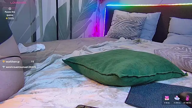 Snapshot of R_I_N_A chatting on February 20, 2026, 6:26 am R I N A online show from February 20, 2026, 6:26 am