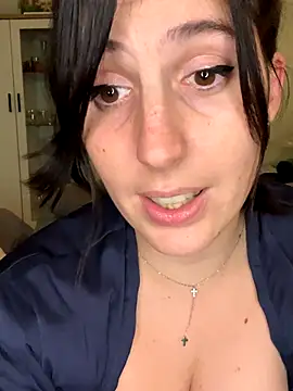 MysteryGirl   online show from November 5, 2025, 9:04 pm