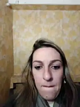 Anaiscpl2405 online show from November 19, 2025, 4:40 pm