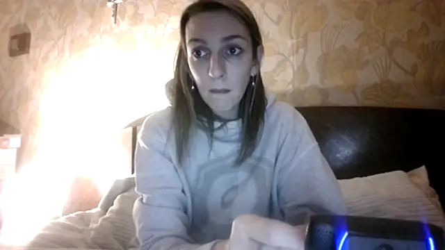 Anaiscpl2405 online show from November 23, 2025, 9:47 pm